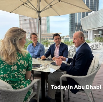 Juan Carlos I junto a su nieto Froilán y dos personas de su entorno en Abu Dabi (Instagram / @laurencedebray)