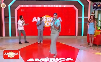 La carismática Xiomy Kanashiro saluda