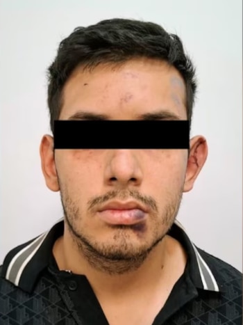 El hombre de 21 años tras discutir con sus padres los mató con un arma de fuego y también le disparó a su hermana quien quedó gravemente herida Foto: Policía Monterrey