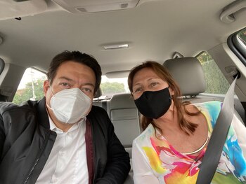 Tatiana Clouthier y Mario Delgado