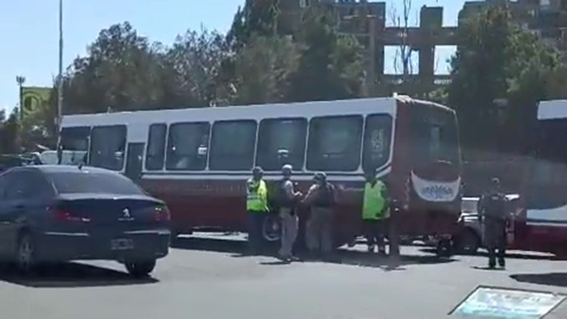 La CGT denunció que Gendarmería retiene micros con manifestantes que van a la marcha contra la reforma laboral