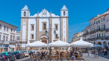 Évora (Portugal) (ShutterStock)