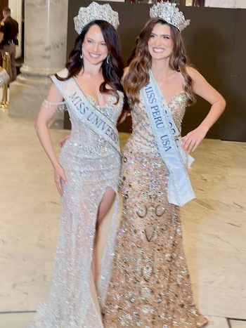 Karla Bagicalupo entregó su corona a la nueva Miss Perú-USA, Milena Said, quien se impusp ante 21 candidatas.