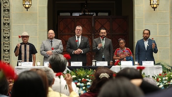 El Gobierno de Guatemala lanza un plan estatal para buscar a 45.000 desaparecidos de la guerra civil