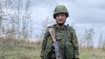 “Nos dijeron que había muerto”: el caso de un colombiano que viajó a Rusia y reapareció vivo en un video como preso en Ucrania