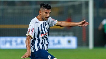 Carlos Zambrano dio inesperada opinión sobre casos de amaños en el fútbol peruano y lanzó duro mensaje a clubes deudores.
