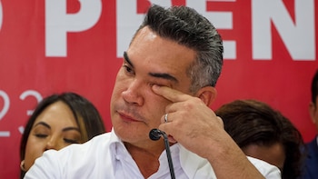 Dos cajas fuertes, dinero en efectivo y un detenido: PRI aclara que el incidente no ocurrió en las oficinas de Alito Moreno