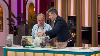 Belén Estéban y el pastelero Paco Roncero, durante la final de 'Top Chef: Dulces y Famosos'