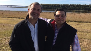 Luis Calabria junto al ahora