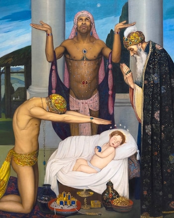 Pintura de tres hombres con vestimentas decoradas y joyas frente a un bebé dormido en una cuna con cofres y vasijas en la base