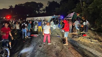 Al menos tres muertos en