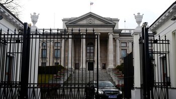 Polen wies 45 Putin-Spione aus,