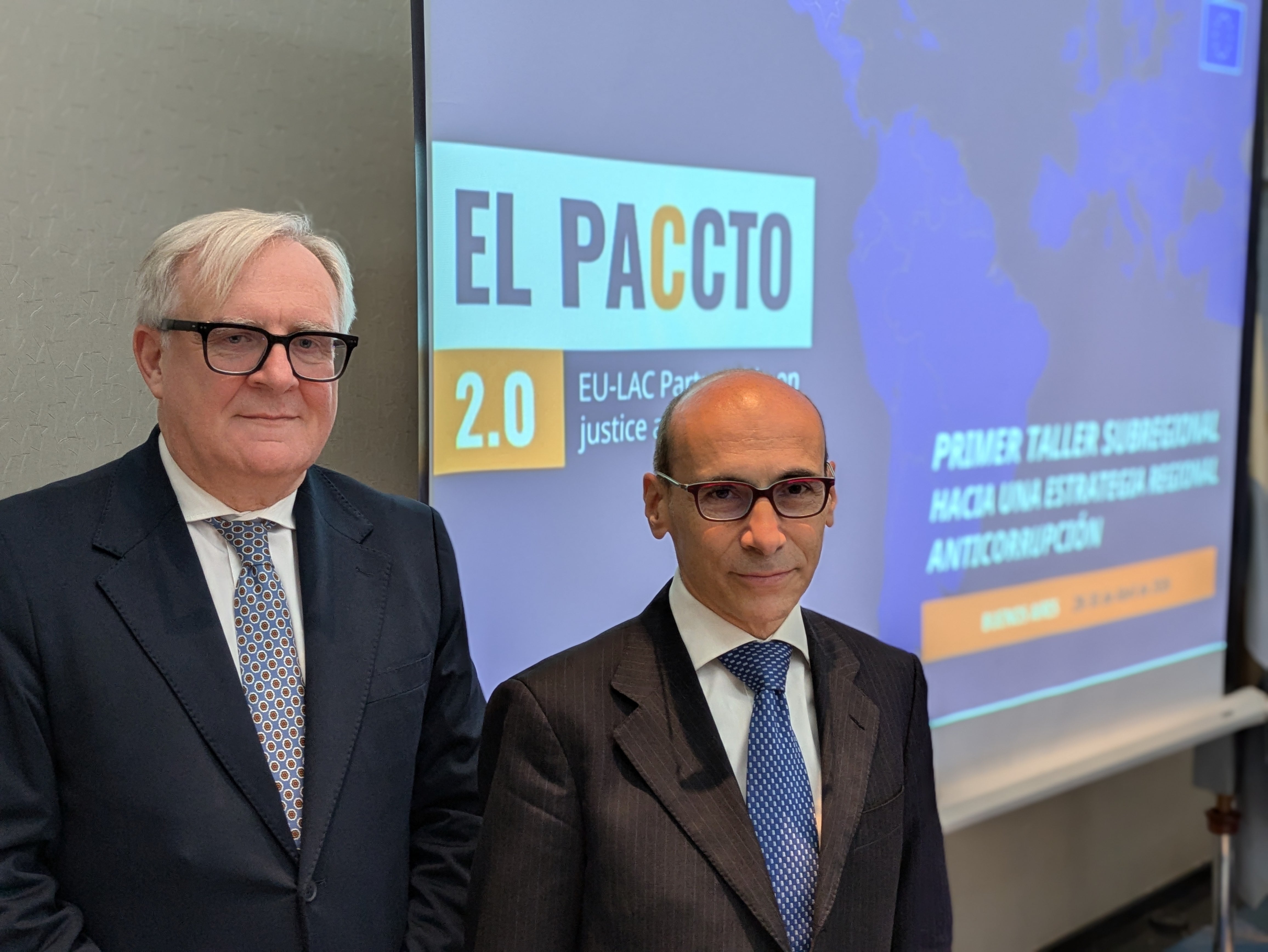 Busia junto a Giovanni Tartaglia Polcini, subdirector de EL PAcCTO 2.0: