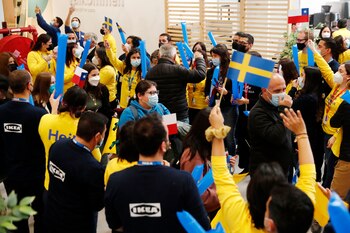 Los clientes y curiosos, separados