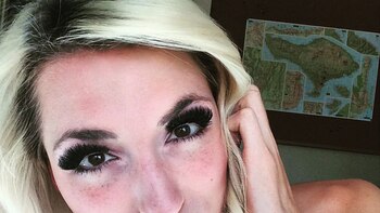 La estrella porno trans Holly