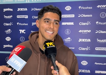 Luis Palma regresó a Honduras procedente de Polonia para sumarse a la convocatoria de la selección nacional. (Imagen de cortesía)