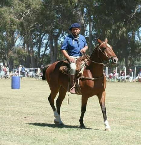 Era un hombre de familia y fanático de la vida en el campo y los caballos