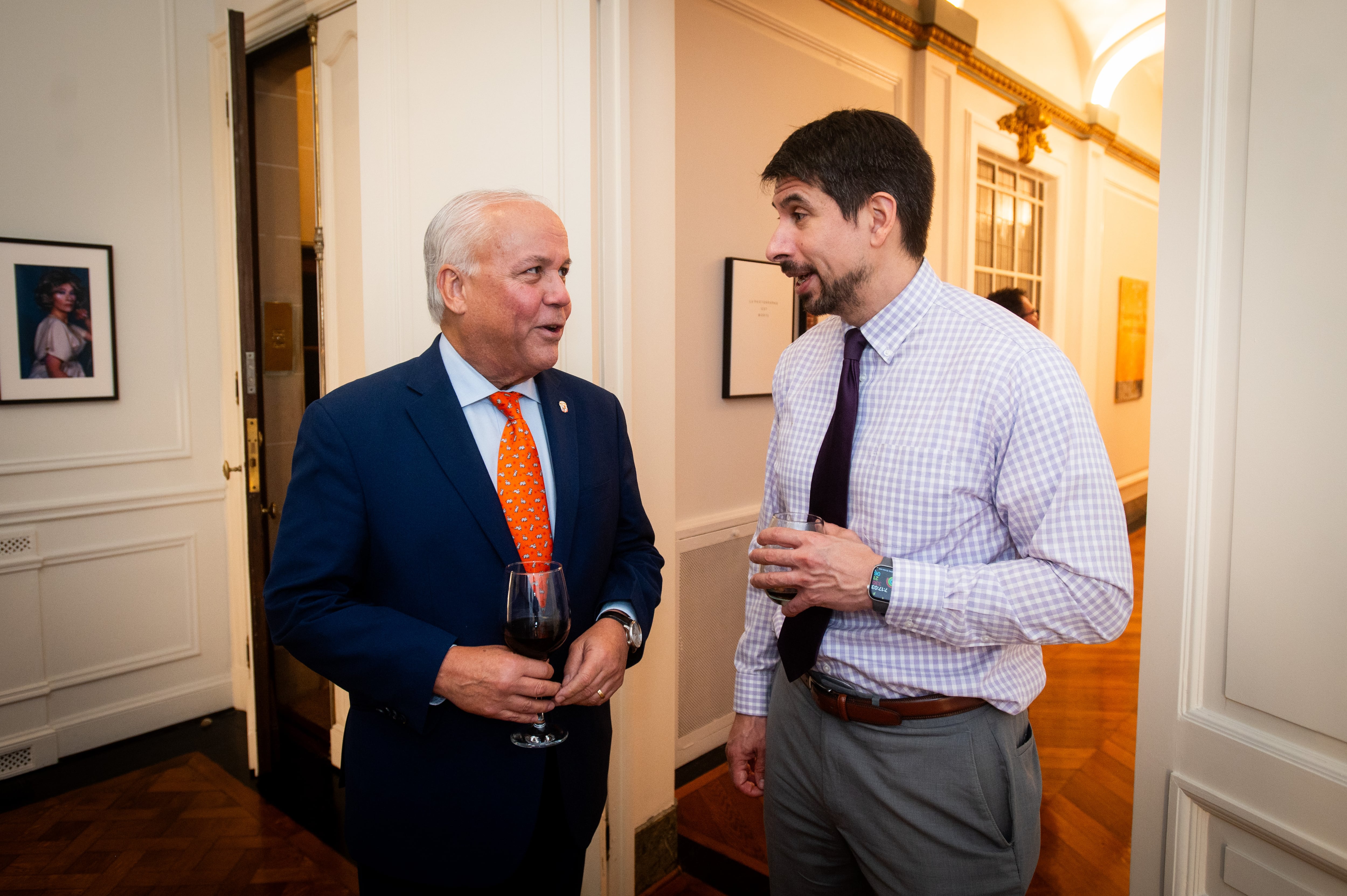 El embajador de Panamá, Juan Luis Correa Esquivel, junto a Josh Temblador, consejero político de la embajada de los Estados Unidos
