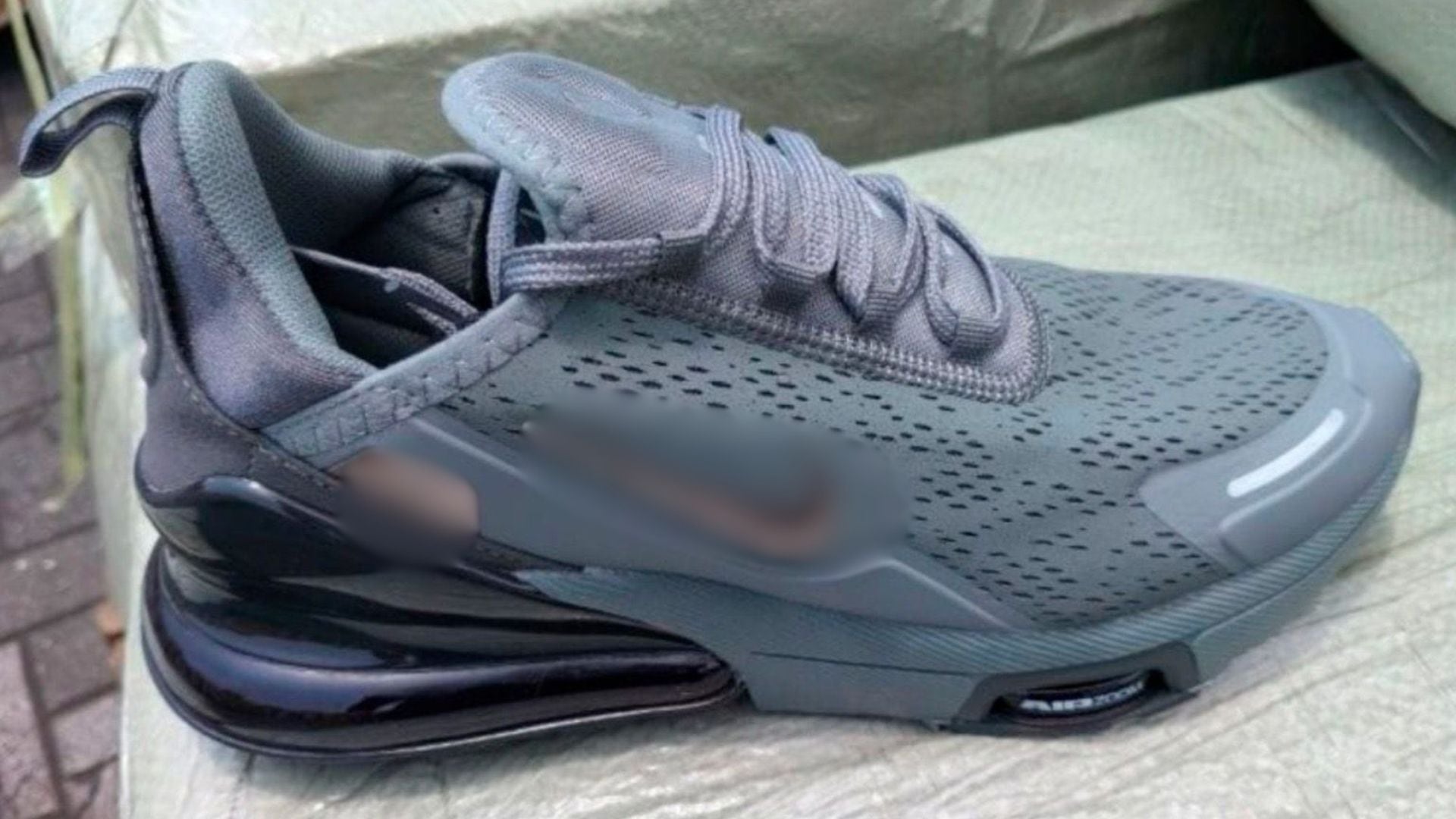 Calzado similar a un modelo la marca Nike localizado en el cargamento. Crédito: Especial