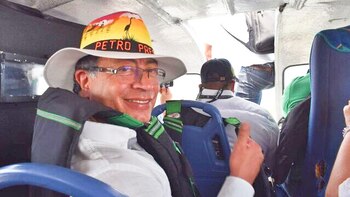 Gustavo Petro insiste en defender