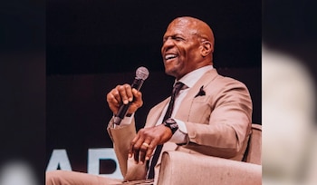 Terry Crews alertó a los creadores de contenido que repetir a otros e incluso depender de marcas en Instagram, no es la fórmula del éxito digital.