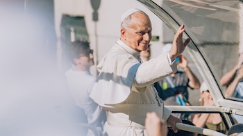 El papa León XIV hablará catalán en Barcelona, pero ya estaba previsto antes de que se lo pidiese Míriam Nogueras: “La pau sigui amb vosaltres”