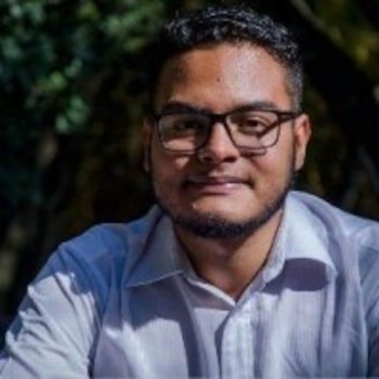 Él es Nusmem Acosta Aguilar,