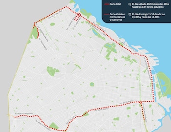 Mapa urbano con trazados en líneas rojas continuas y punteadas que marcan avenidas y autopistas, junto a una leyenda superior con horarios