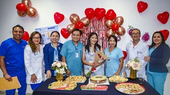 El seguimiento médico permanente y el compromiso de la familia han sido clave para la recuperación y la adaptación al dispositivo, que exige cuidados y medicación rigurosa - Créditos: INCOR.