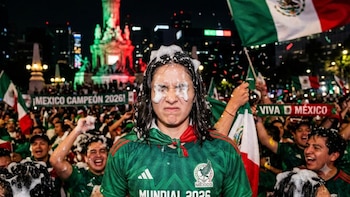 La espuma de los festejos del Mundial puede dañar tus ojos: el riesgo que pocos conocen