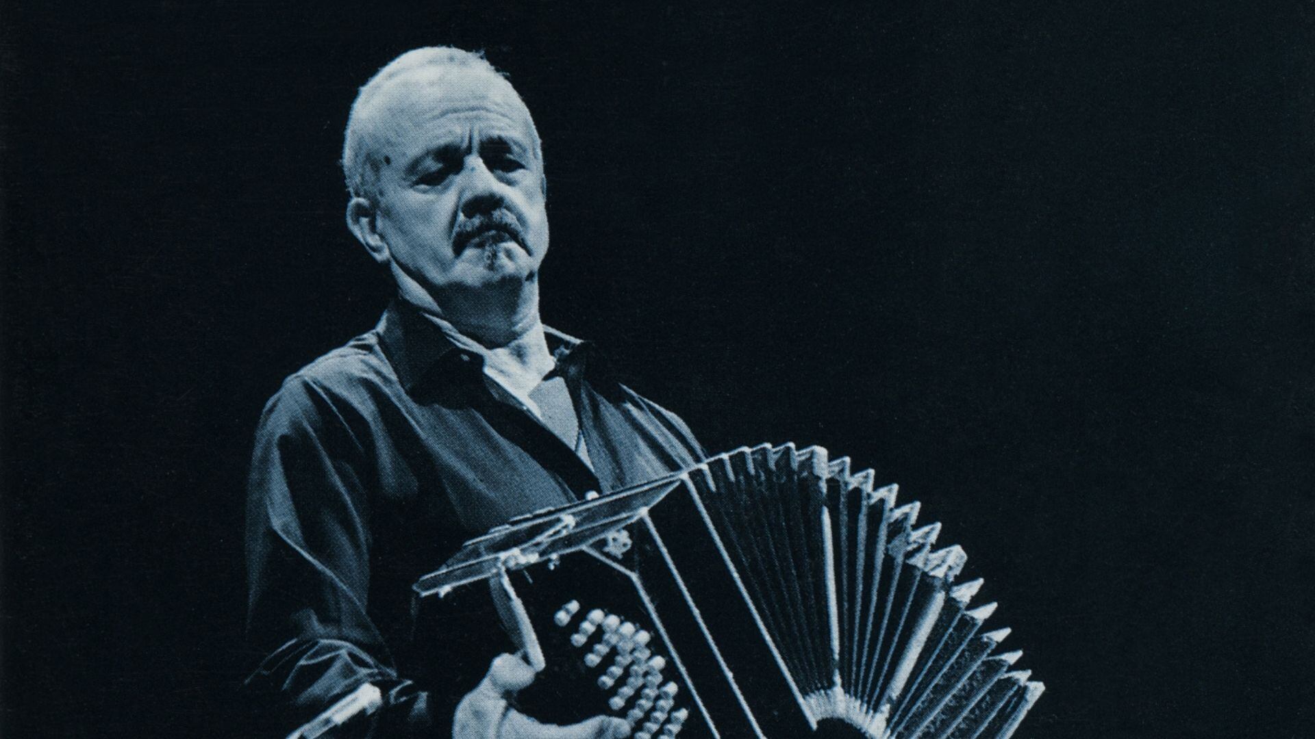 Astor Piazzolla grabó 42 álbumes de estudio, a los que se sumaron decenas de producciones en vivo y recopilatorias, la mayoría posteriores a su muerte en 1992 - crédito Prensa Fundación Astor Piazzolla