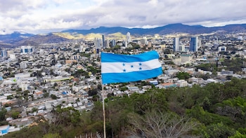 Tegucigalpa,,Honduras,-,August,18,,2025:,Honduras,National,Flag,Raised