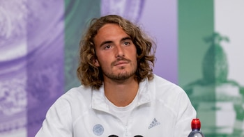 Tras una racha de cinco derrotas, Tsitsipas supera a Fils y vence a un top ten en el Abierto