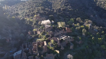 Vista aérea de Solanell, el pueblo donde vive Tomás. (@Monxileros/YouTube)