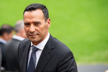 243 policías y 50 militares