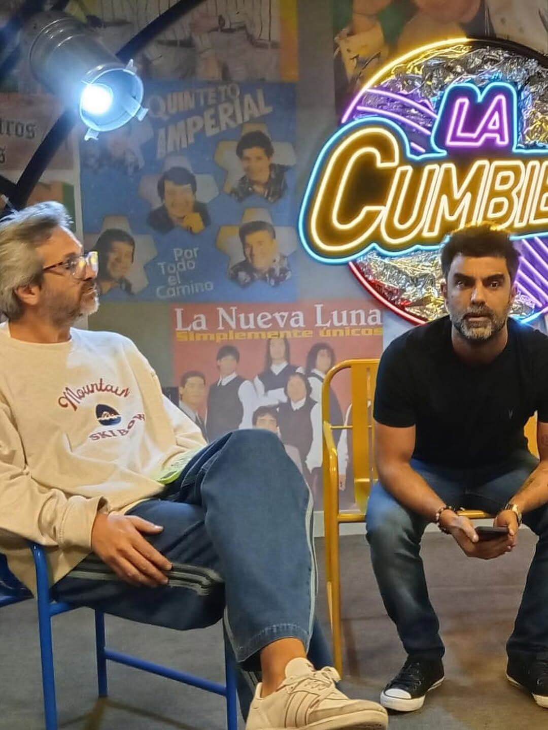 Peluca Brusca compartió imágenes de su vida cotidiana, mostrando momentos con amigos, su mascota y en el set de grabación