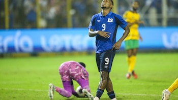 Otra noche amarga en el Cuscatlán: La Selecta cae ante Jamaica y la afición salvadoreña exige cambios profundos