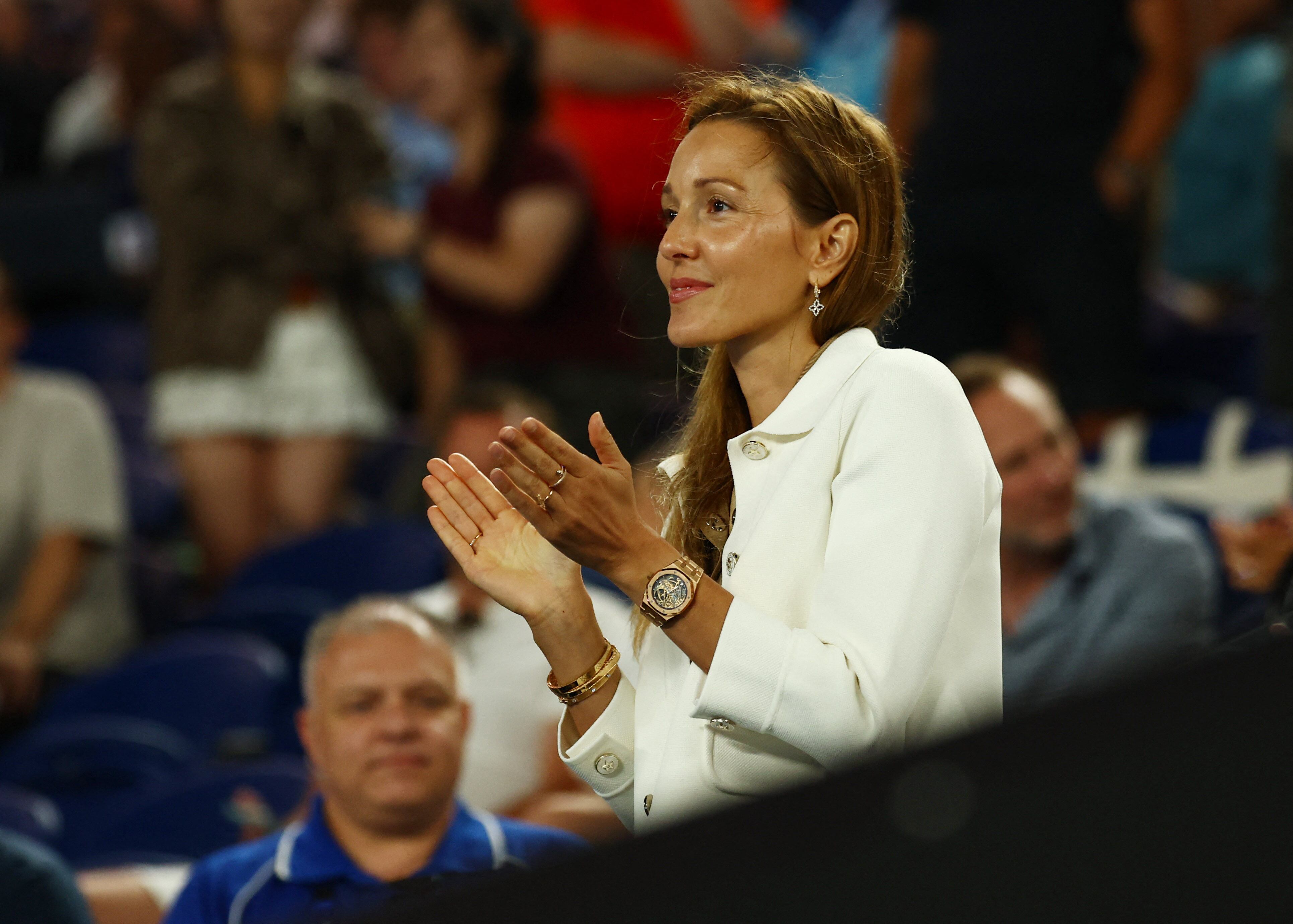 Jelena Ristic, la esposa de Novak Djokovic, alentando a su marido (REUTERS/Edgar Su)
