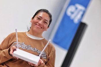 La iniciativa ha conectado a 51.000 hogares en localidades históricamente marginadas como San Cristóbal, Ciudad Bolívar, Kennedy, Suba, Bosa y Rafael Uribe Uribe, mejorando el acceso a servicios tecnológicos - crédito Secretaría de Integración Social