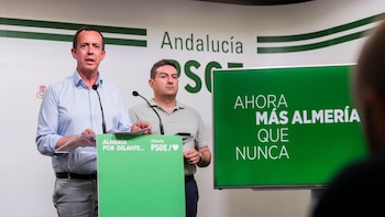 El PSOE expedienta a los ediles de Carboneras por posponer el acuerdo para anular la licencia del Algarrobico