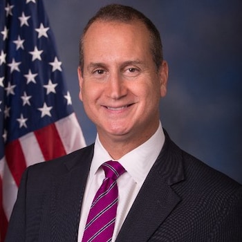 El congresista Mario Díaz-Balart advierte que la creciente violencia electoral en Colombia amenaza la relación bilateral con Estados Unidos - crédito @MarioDB/X