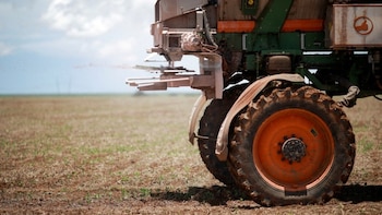 La UE sale al rescate del campo y aprueba nuevas ayudas a los agricultores para hacer frente a la subida de los fertilizantes