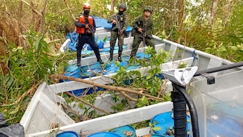 Por cielo, mar y tierra: