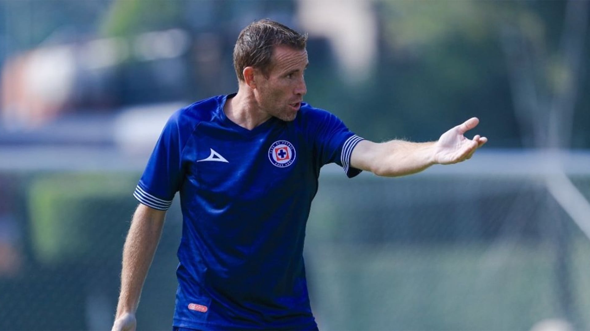 Diego Testas, director técnico de Cruz Azul, llevó al equipo a sus primeras semifinales en la Liga Mx femenil tras una contundente goleada global de 6-2 sobre las Tuzas del Pachuca, las actuales campeonas, en los cuartos de final.(X/Diego Testas)