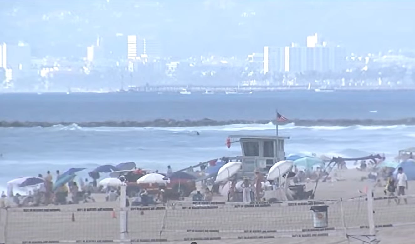 El Servicio Meteorológico Nacional emitió una alerta de surf alto hasta el martes por la noche para las costas del sur de California por condiciones potencialmente mortales (ABC 7)