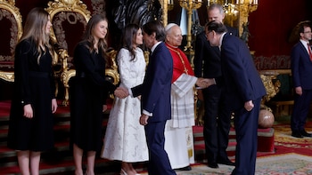 Aznar sí, Zapatero no: la lista de asistentes al encuentro del papa León XIV en el Congreso