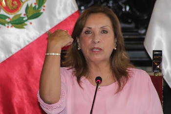 La presidenta de Perú, Dina