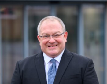 Stephen Drew, director de Stewards