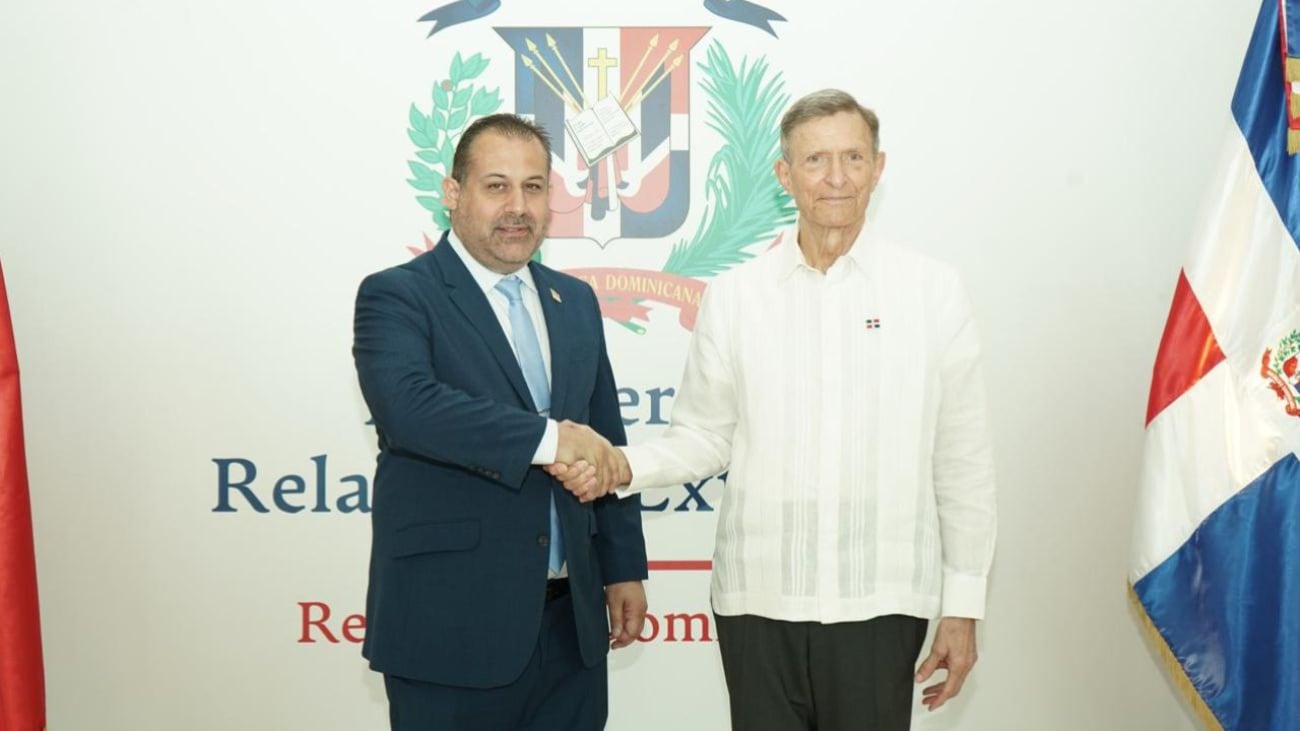 Las autoridades resaltan que la alianza promoverá el comercio, el turismo y la inversión, facilitando los intercambios comerciales y turísticos entre República Dominicana y Trinidad y Tobago. (Foto: Presidencia de la República Dominicana)