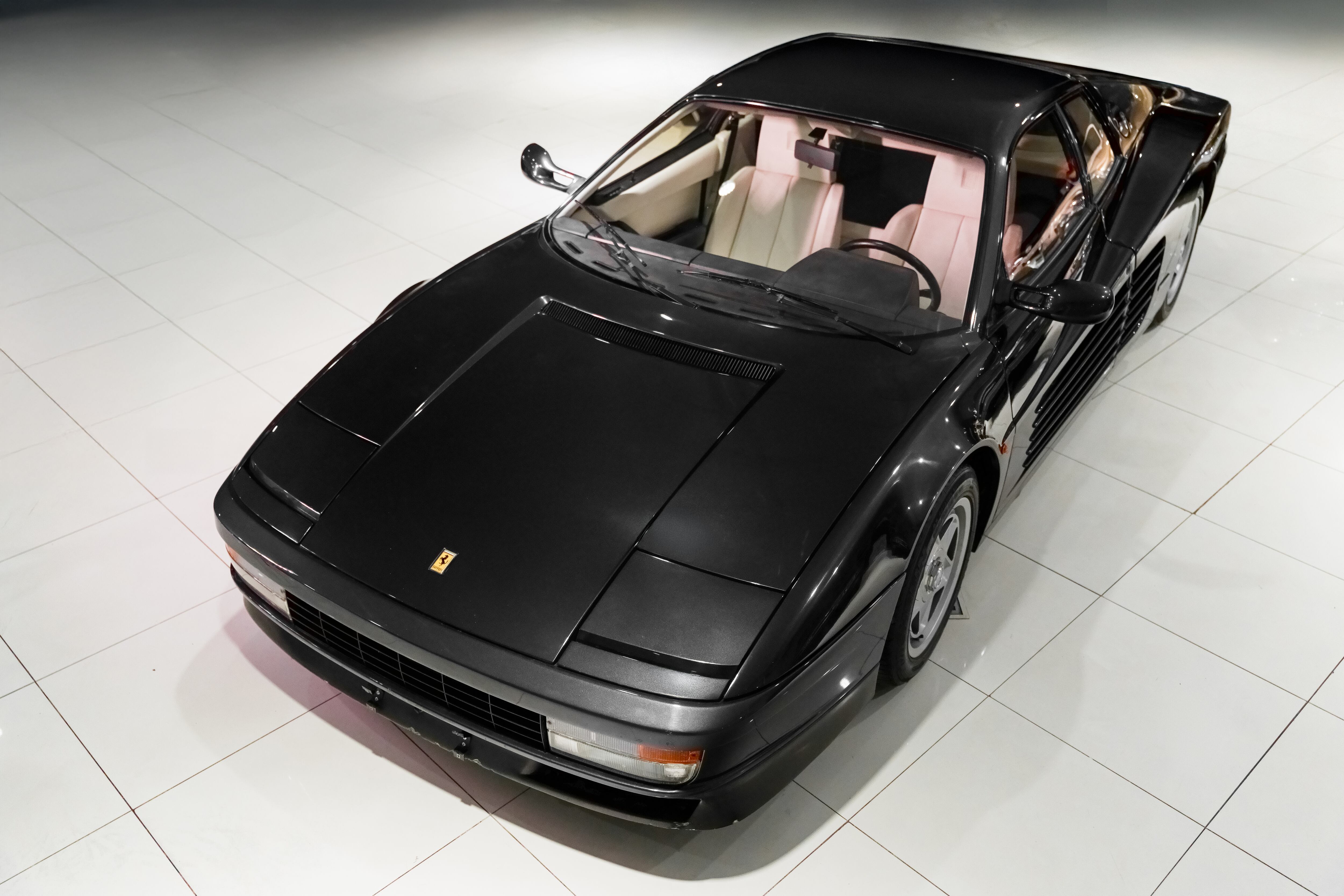 El coche luce impecable